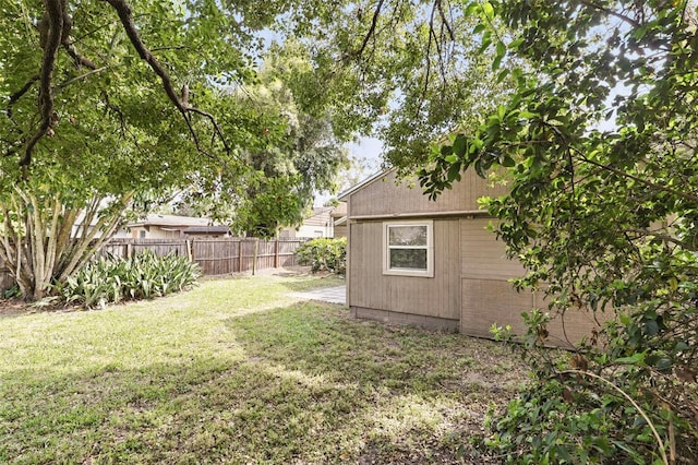 view of yard featuring a fenced backyard