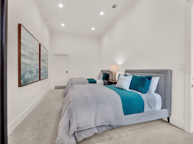 carpeted bedroom featuring recessed lighting, visible vents, a towering ceiling, and baseboards