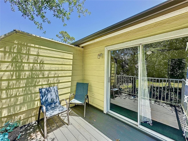 2040 Royal Bay Blvd Unit 30, Kissimmee, FL 34746 - view of wooden terrace