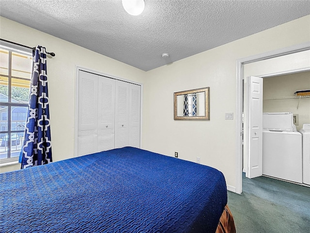 2040 Royal Bay Blvd Unit 30, Kissimmee, FL 34746 - bedroom with baseboards, independent washer and dryer, carpet, a textured ceiling, and a closet