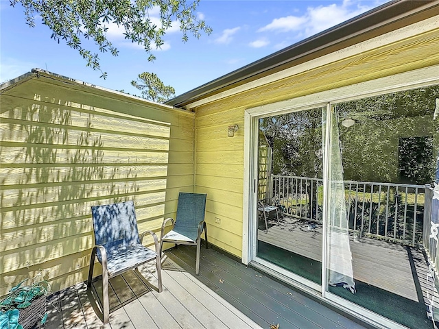 2040 Royal Bay Blvd Unit 30, Kissimmee, FL 34746 - view of wooden terrace