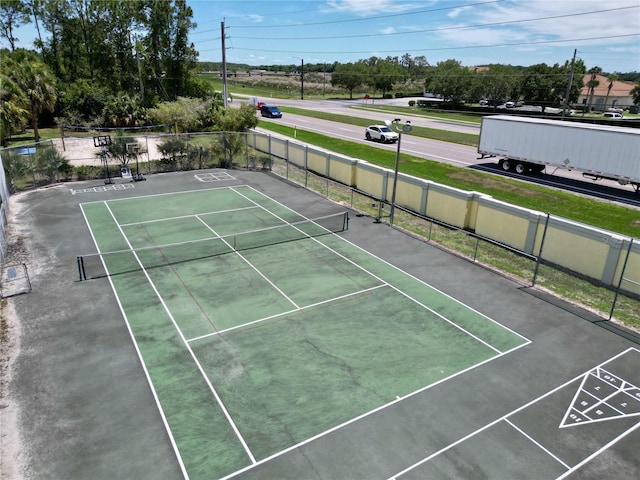 2040 Royal Bay Blvd Unit 30, Kissimmee, FL 34746 - view of sport court featuring fence