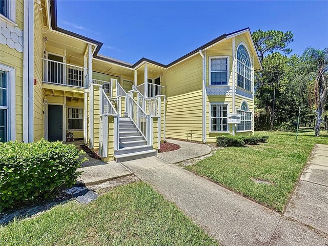 2040 Royal Bay Blvd Unit 30, Kissimmee, FL 34746 - view of property featuring stairs