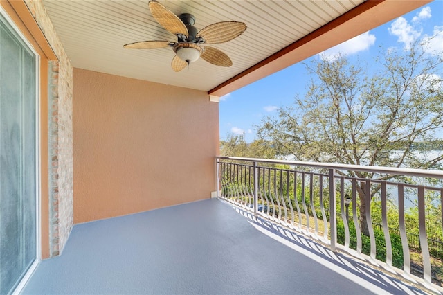 balcony with ceiling fan