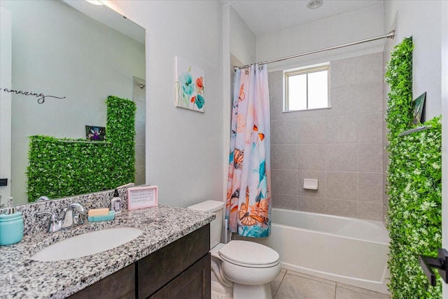 15724 Cutter Sail Pl, Winter Garden, FL 34787 - full bath featuring shower / tub combo, vanity, toilet, and tile patterned floors