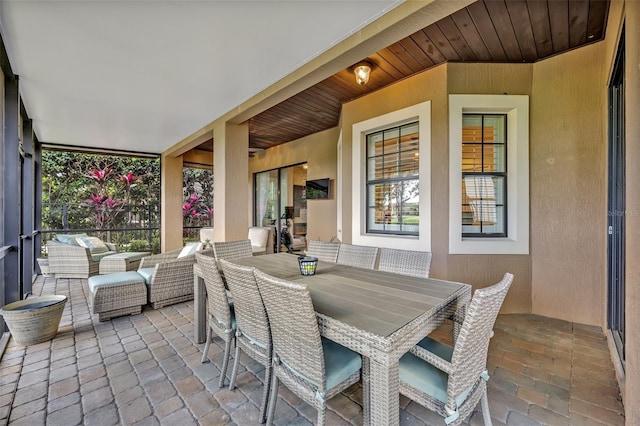 view of patio / terrace featuring outdoor dining area and outdoor lounge area