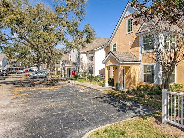 view of street featuring a residential view