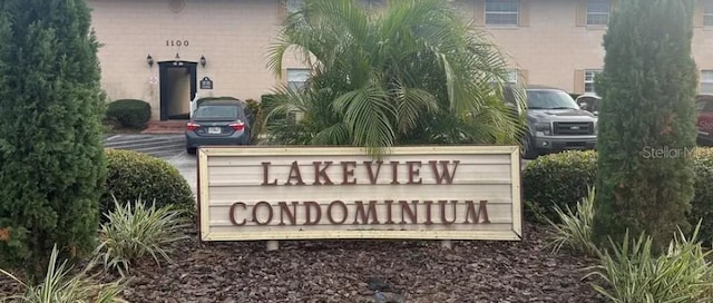 view of community / neighborhood sign