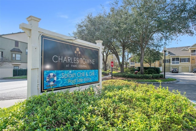 view of community / neighborhood sign