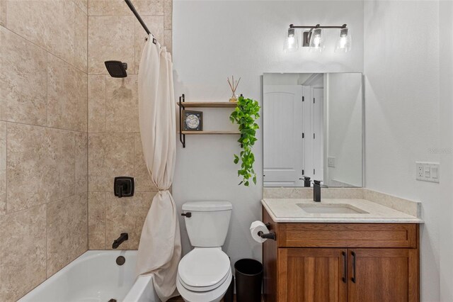 5500 State Road 33, Clermont, FL 34714 - bathroom featuring toilet, shower / tub combo, and vanity