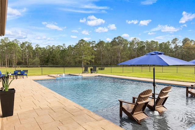 5500 State Road 33, Clermont, FL 34714 - view of pool featuring a yard, a patio, fence, and a pool with connected hot tub