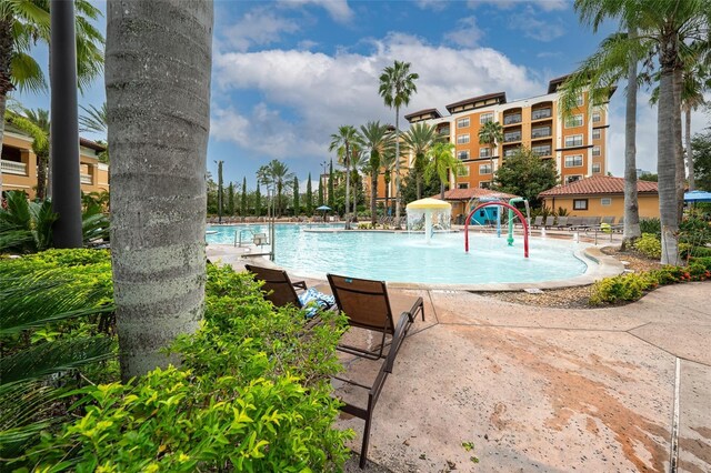 12527 Floridays Resort Dr Unit 401E, Orlando, FL 32821 - photo 2