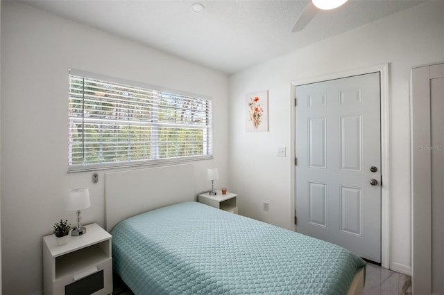 bedroom with ceiling fan