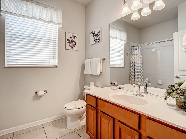 full bathroom featuring toilet, tile patterned floors, vanity, baseboards, and a shower with curtain