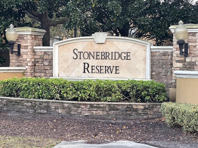 view of community / neighborhood sign