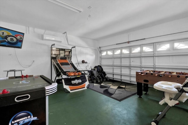 garage featuring concrete block wall