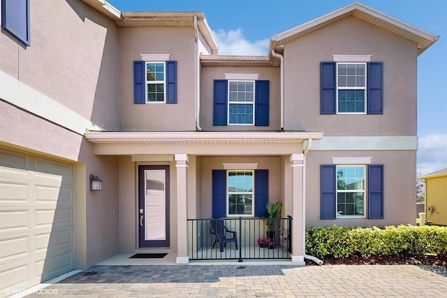 view of front of house with stucco siding