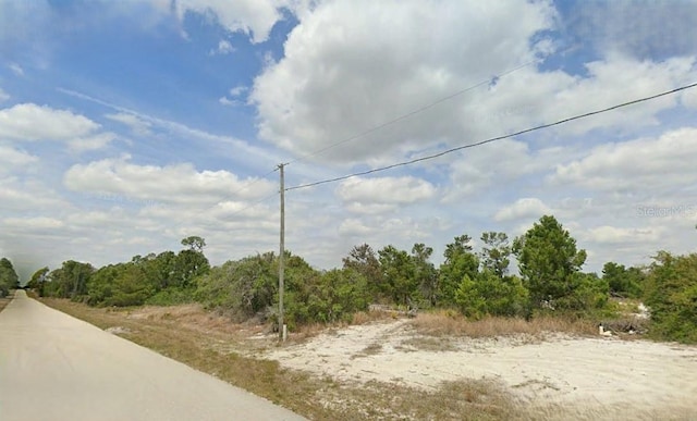 Listing photo 2 for 1348 Aleutian St NE, Lake Placid FL 33852