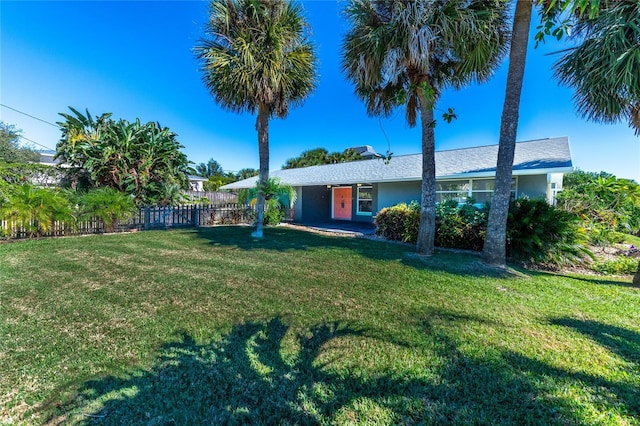 view of yard featuring fence