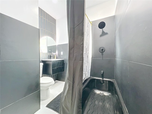 bathroom featuring shower / bathtub combination with curtain, tile walls, and toilet