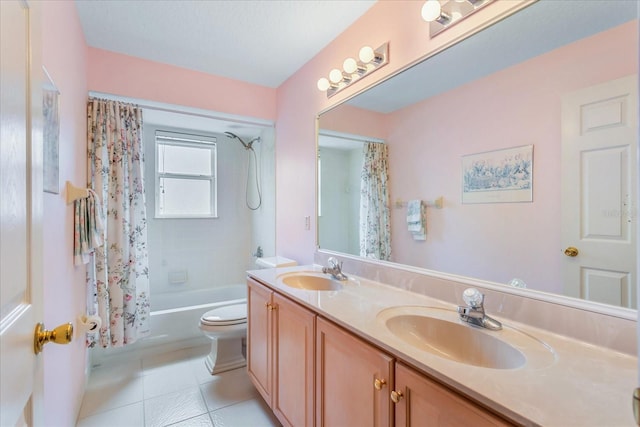 8606 Terrace Pines Ct, Orlando, FL 32836 - bathroom featuring shower / bathtub combination with curtain, a sink, toilet, and tile patterned floors