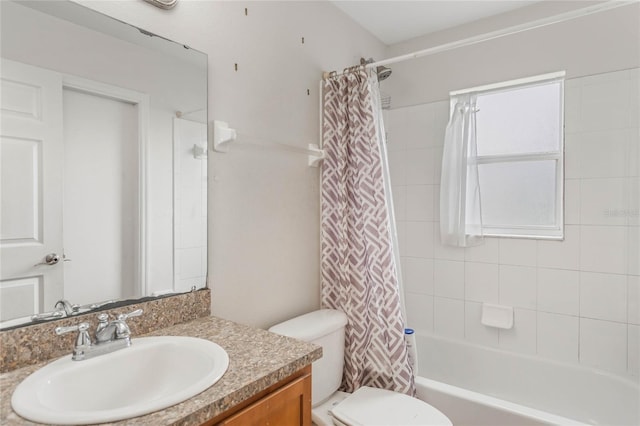 2851 Stonewood Cir, Lakeland, FL 33810 - full bathroom featuring shower / tub combo with curtain, vanity, and toilet