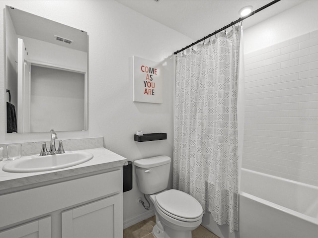 2925 SW 172nd Lane Rd, Ocala, FL 34473 - bathroom with visible vents, toilet, shower / bath combo, and vanity