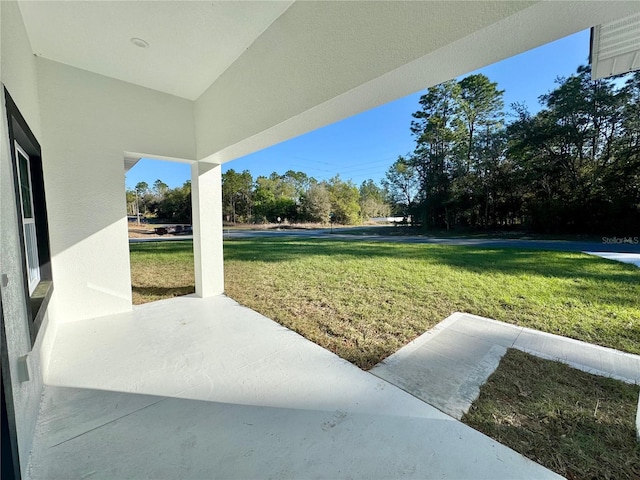 view of yard with a patio