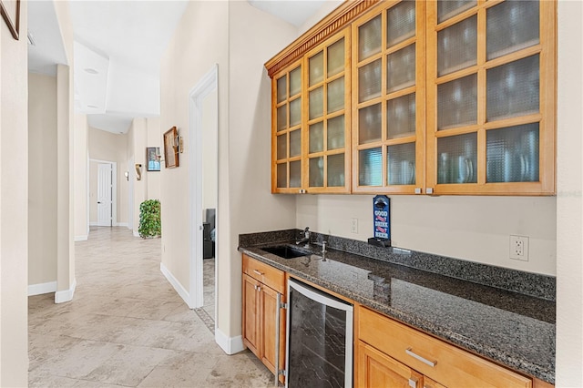 6005 Bancroft Blvd, Orlando, FL 32833 - indoor wet bar featuring wine cooler and baseboards