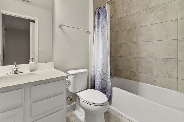 full bath with visible vents, vanity, toilet, and shower / bath combo with shower curtain