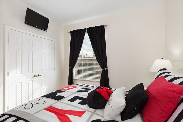 bedroom featuring a closet