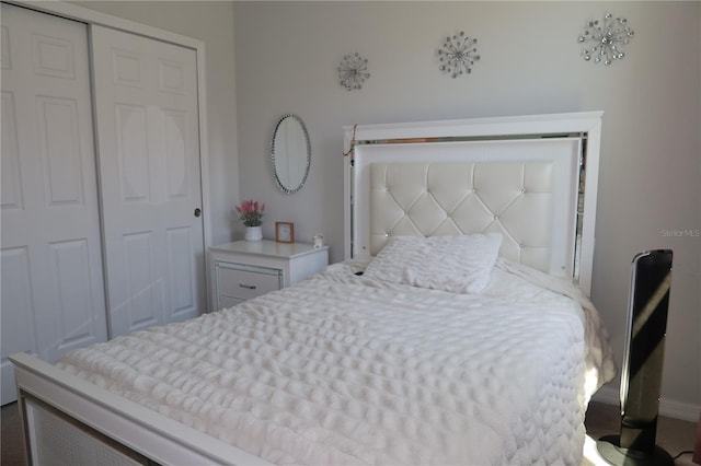 bedroom with a closet