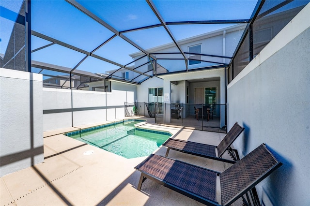 view of pool featuring a fenced in pool, a lanai, and a patio area