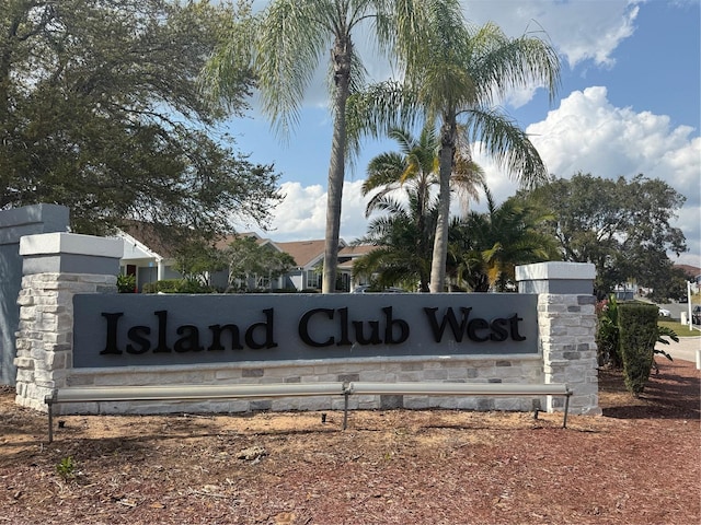 view of community / neighborhood sign