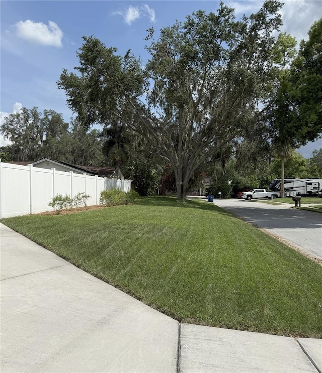 333 Crystal Cir, Oviedo, FL 32765 - view of yard