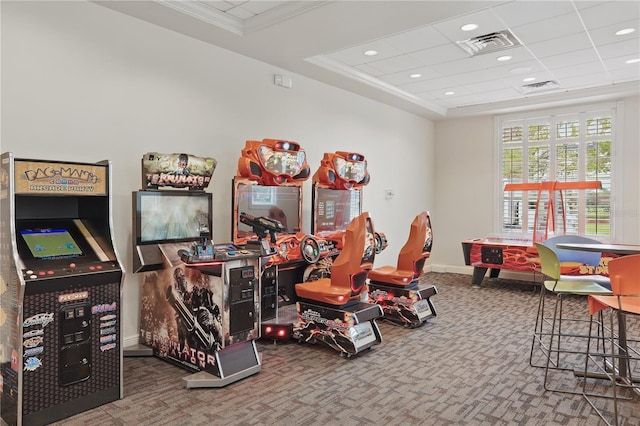 playroom with visible vents, baseboards, carpet, and crown molding