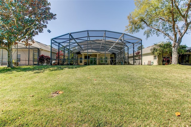 view of yard with a lanai