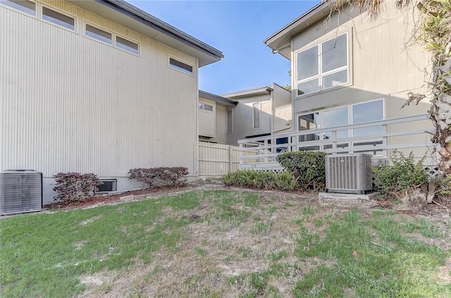 1318 Chebon Ct Unit E-F, Unit E-F, Apopka, FL 32712 - view of yard featuring fence and central air condition unit