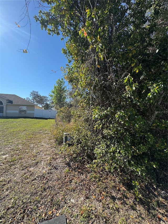 Listing photo 3 for 1327 Catalina Blvd, Deltona FL 32725