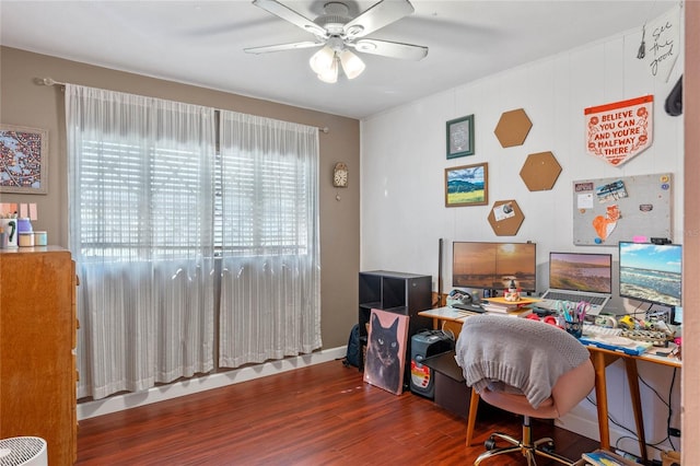 office area featuring ceiling fan and wood finished floors