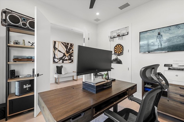 home office featuring recessed lighting, visible vents, and ceiling fan