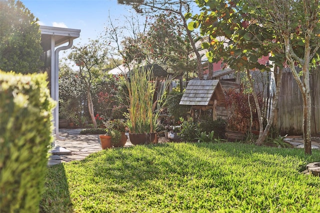 view of yard with fence