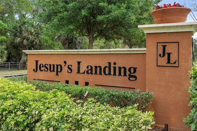 1341 Mill Stream Ln, Winter Springs, FL 32708 - community / neighborhood sign featuring fence