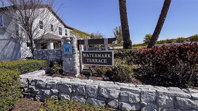 view of community / neighborhood sign