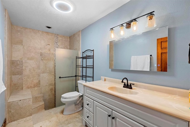 1475 Kettledrum Trl, Deltona, FL 32725 - bathroom featuring walk in shower, toilet, and vanity