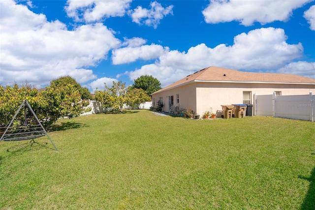 view of yard featuring fence