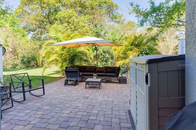 view of patio featuring an outdoor hangout area