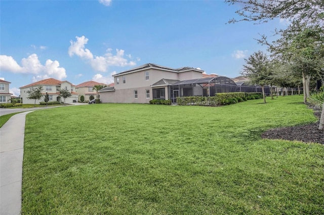 view of yard featuring a residential view