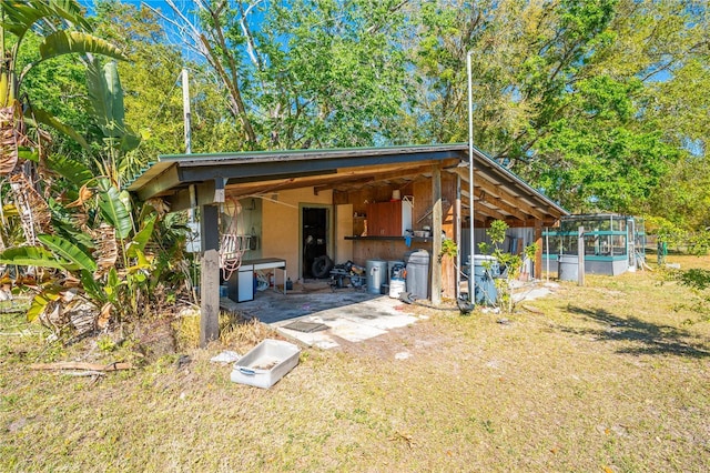 view of outbuilding featuring an outbuilding