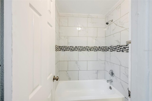 5210 Grandview Dr, Orlando, FL 32808 - full bathroom featuring shower / bathing tub combination